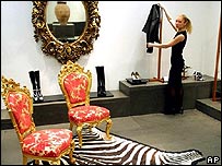 Cửa hàng bán đồ hiệu Dolce và Gabbana ở Mát-xcơ-va