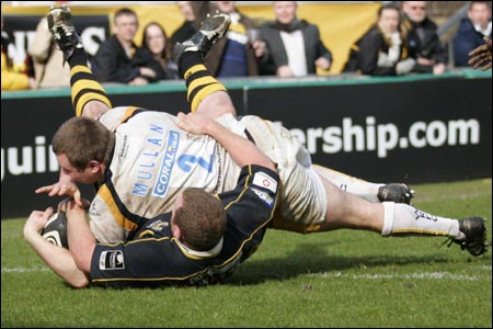 Matt Mullan scores try