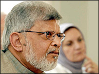 ارن گاندھی نے عدم تشدد کی راہ اپنانے کی تلقین کی ہے