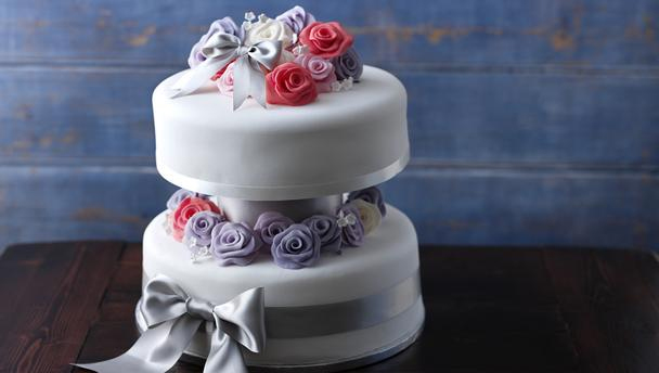 Simple two-tiered wedding cake