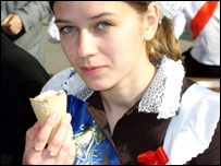 Останній дзвінок у київських школах. Фото з архіву Укрінформу