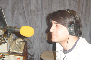 زيک افريدى دپيښور دبي بي سي سټوډيو کې