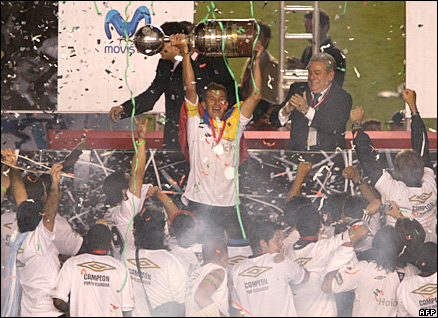 Liga de Quito win the 2008 Copa Libertadores