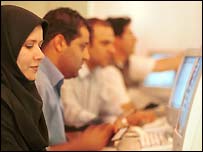 کاربران اینترنت در یک اداره