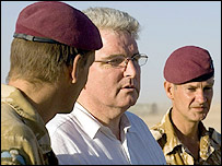 دز براون در سفرش به هلمند