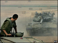 Gazze'deki İsrail tankları