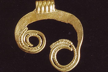 A 7th-century gold pendant
