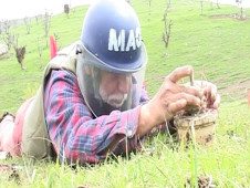 نمایی از فیلم "مین و تابلو" ساخته حسین جهانی