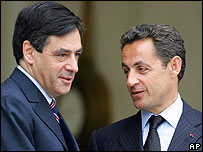 François Fillon (esq.) com o presidente francês Nicolas Sarkozy