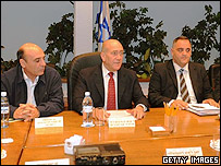 Başbakan Ehud Olmert ve kabine üyeleri