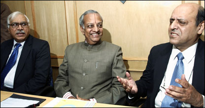 तीनों चुनाव आयुक्त