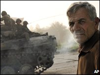 سربازان روسیه در حال خروج از سناکی 