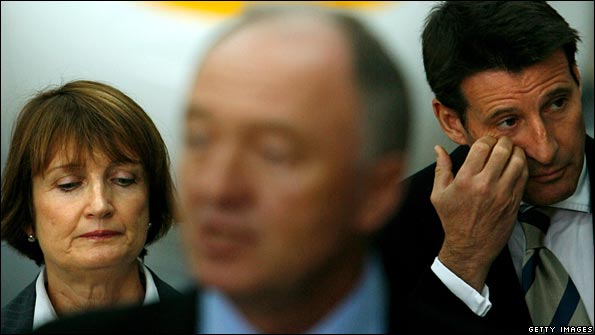 Tessa Jowell and Seb Coe behind a blurred Ken Livingstone