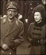 ظاهر شاه و اليزابت دوم ملکه بريتانيا