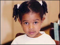 Aluna da escola da Fundação Bradesco em Aparecida de Goiânia, Goiás