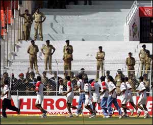 अहमदाबाद में सुरक्षा और अभ्यास