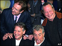 Estrelas do Monty Python: Eric Idle, Terry Gilliam, Michael Palin e Terry Jones