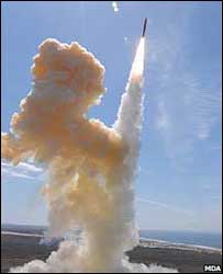 Teste com foguete interceptador de mísseis na Califórnia (foto de arquivo)