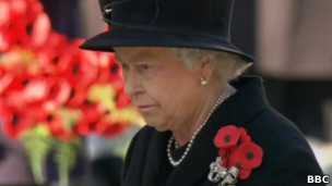 英国女王向阵亡将士致敬