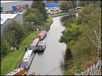The canal running out of Hawne