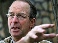 ژنرال ديويد ريچارد، فرمانده کل نيروهای ناتو در افغانستان در گفتگو با تلويزيون ای پی