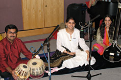 Image: Kaushiki Chakrabarty with Brajeswar Mukherjee (harmonium) and Ranjana Ghatak (tanpura)