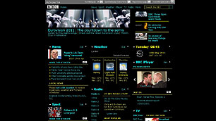 BBC Homepage viewed through a MyDisplay hi-viz theme