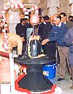  Devotees at the temple