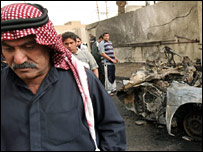 O local da explosão no distrito de Doura, em Bagdá