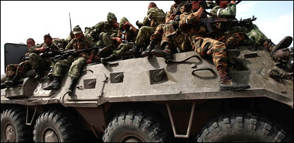 فائربندی کے وعدوں کے باوجود روسی ٹینک جورجیا میں موجود ہیں