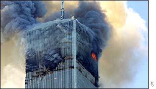 Komise též poukázala na možnou roli Saúdské Arábie při útocích