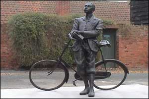 The Elgar statue in Hereford