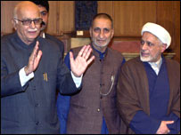 हुर्रियत नेता आडवाणी के साथ