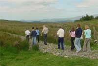 Sarn Helen tuag at Tomen y Mur