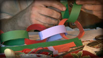 Make circles of paper and link together