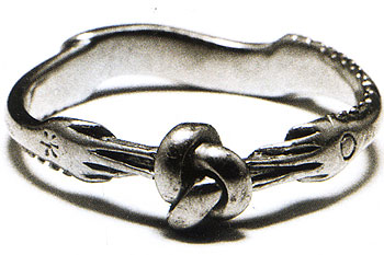 A medieval gold finger-ring