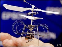 روبورٹ ہیلی کاپٹر کا وزن دس گرام اور لمبائی ستر ملی میٹر ہے