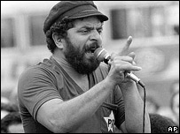 Lula discursa para grevistas em 1982