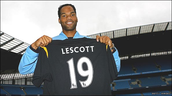 lescott_shirtGetty595335.jpg