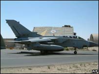 A fronteira terrestre por onde ia ajuda humanitária ao Iraque também foi interrompida