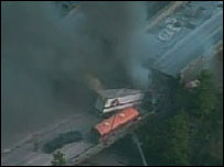 Ponte que desabou sobre o rio Mississippi