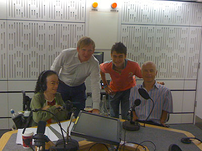 Talk show presenters Liz Carr and Rob Crossan with Richard Warren and Richard Saunders from the British Disabled Golf Open.