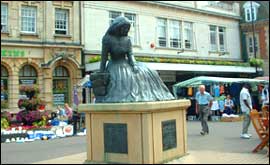 George Eliot statue 