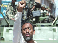 يکی از معترضين