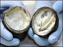 Pote encontrado em sítio arqueológico em Londres