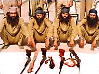 पुलिस हिरासत में डकैत