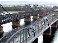 उत्तर कोरिया को चीन से जोड़ता पुल