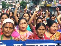 Manifestantes em Pokhara, no Nepal