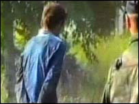 Imagem da execução de um muçulmano em Srebrenica