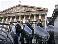 فرانس میں کرفیو